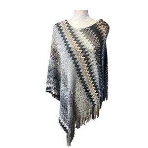 Woven Heart Knit Fringe Poncho